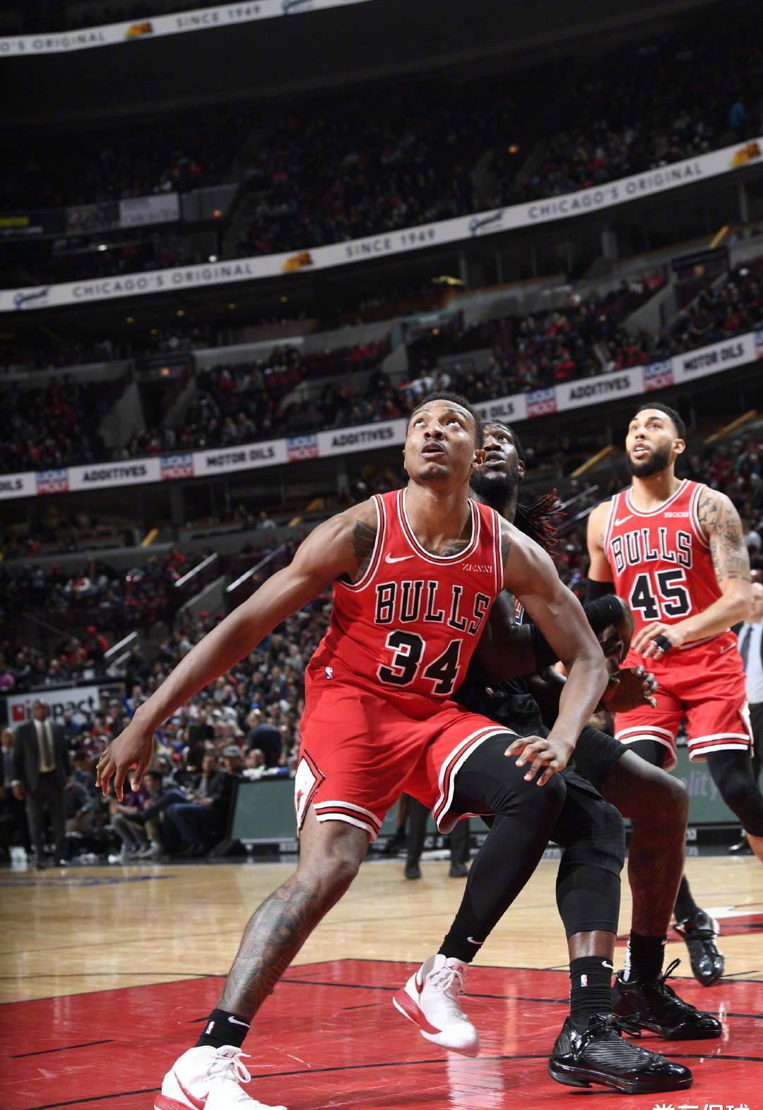 纸面上看起 纸面上看起